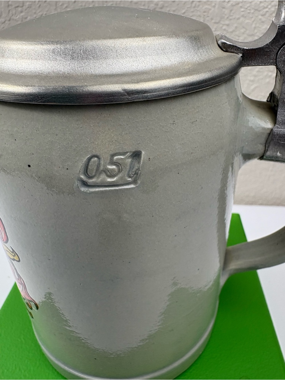 Gerz Heidelberg Beer Stein Made From Stoneware Featuring a Raised Coat of Arms. - Picture 6 of 9